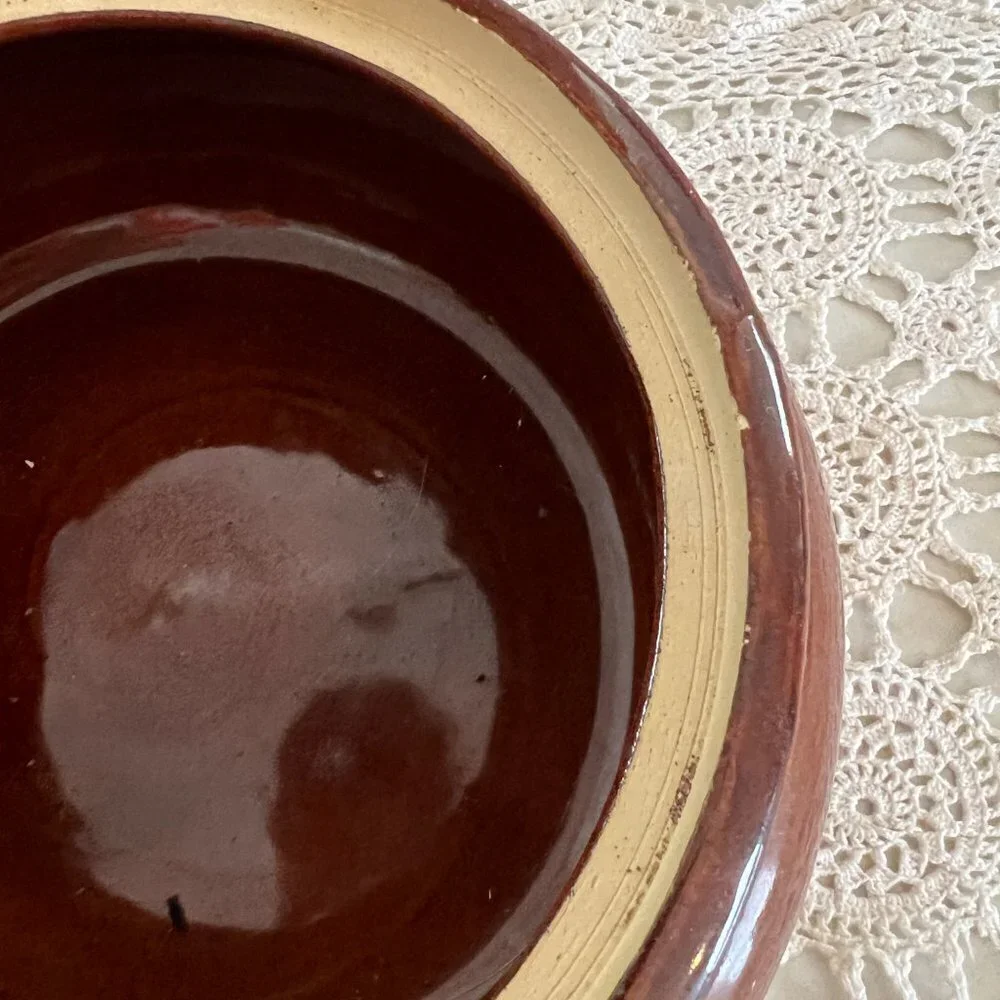 Brown Bean Pot with lid